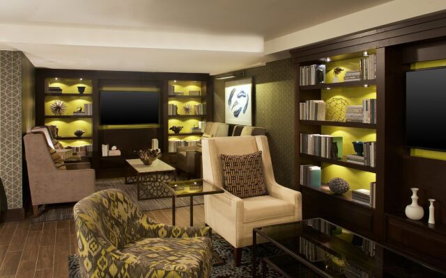 Sheraton Minneapolis West Hotel