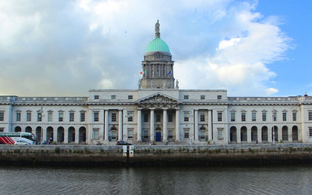 Gallery Quay 2-bed Apartment