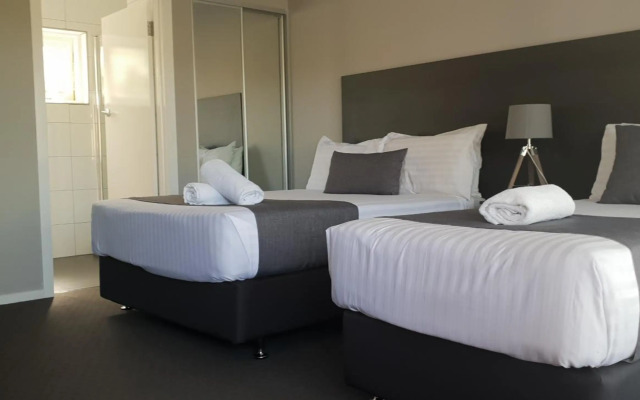 Beachway Motel & Restaurant