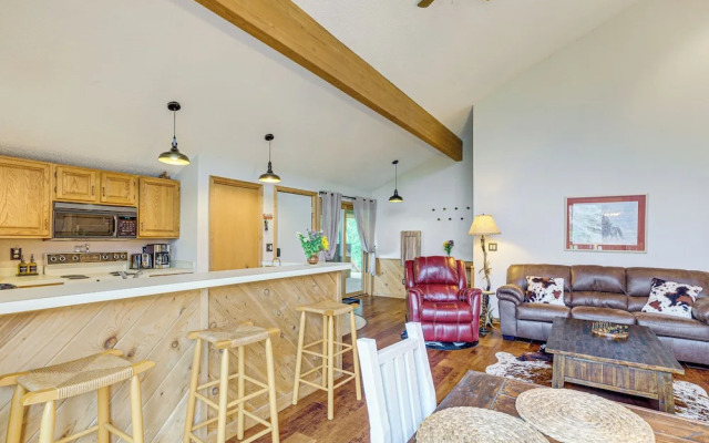 Golf, Swim & Ski: Schuss Mtn Family Getaway!