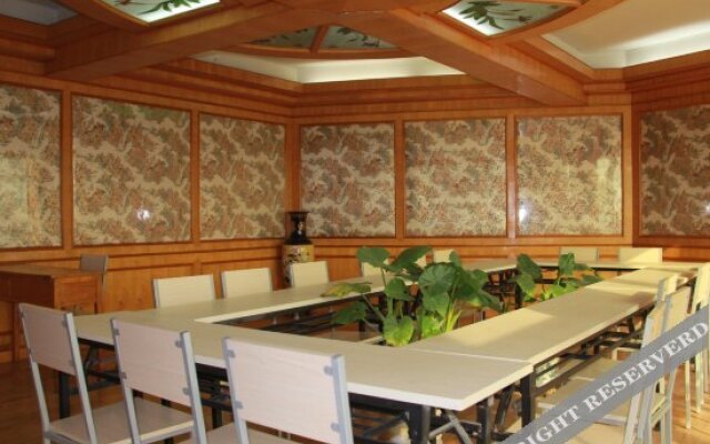 Yijia 365 Chain Hotel (Kaifeng Kaihua)