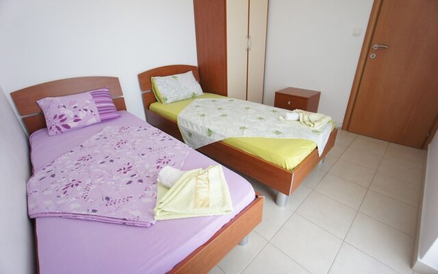 Petrovac Bay Apartments
