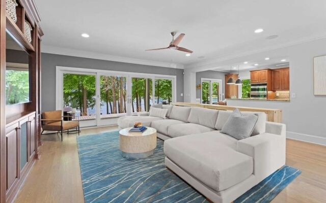 Grand Bay W/hot Tub, 440' Shoreline & Optional Boat Rental