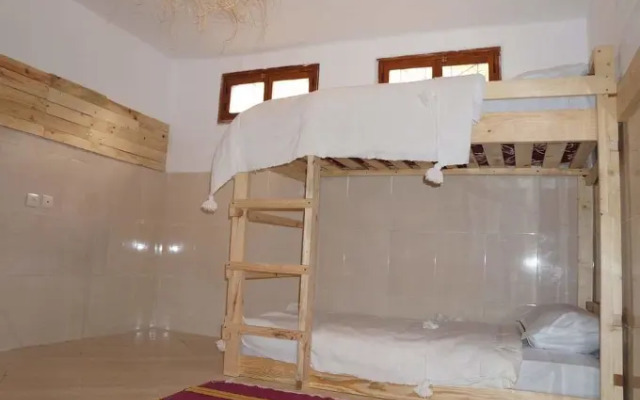 Kiwi Surf Hostel
