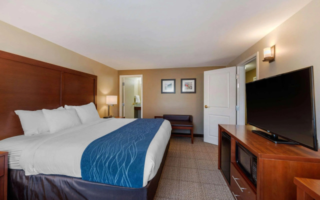 Comfort Inn & Suites Northern Kentucky