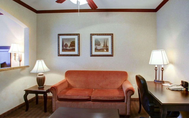 Comfort Suites University Drive