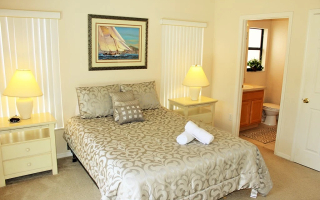 HG16630LBL - 4 beds pool & spa home - Gated
