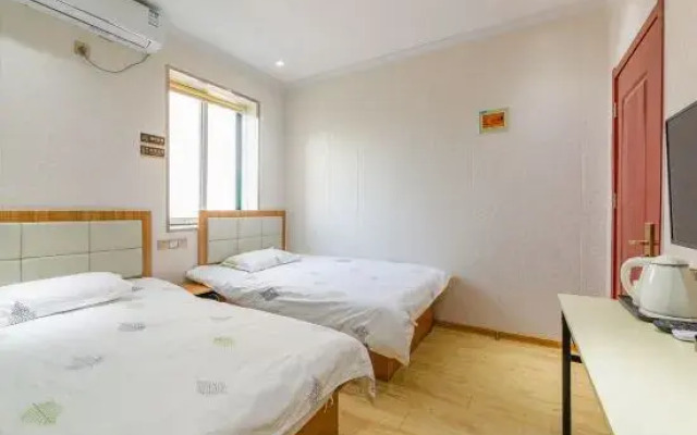 Qingdao Xingming Chenghui Hotel
