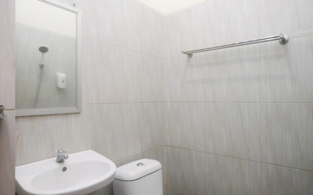 Super OYO 1226 Al Abror Homestay
