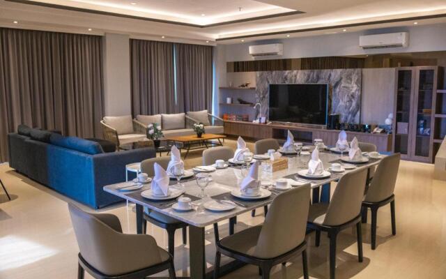 Rogers Hotel Manado