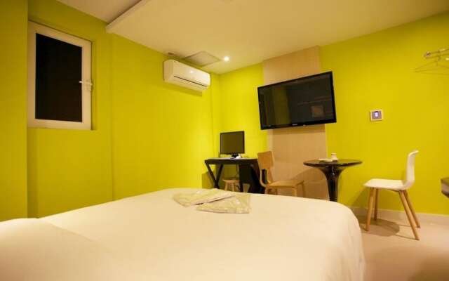 Seongbuk (Bomun-Dong) Piano