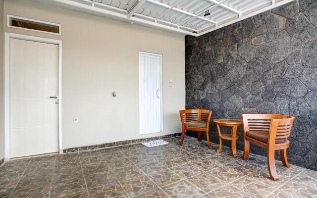 OYO 90059 Shakilla Home Cianjur