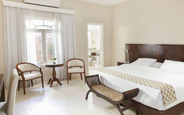 Las Lomas Casa Hotel