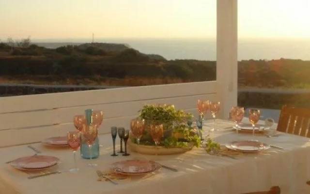 Oia's Sunset Apartments