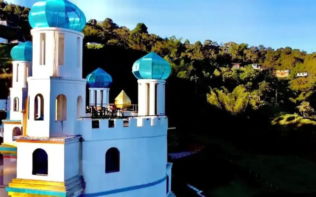 Hotel y Termales Castillo del Lago