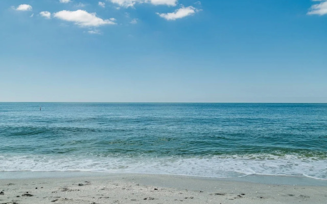 Nokomis Home Close to Beach