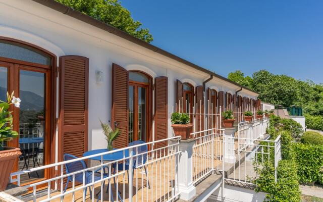 M2 - Onda in Massa Lubrense