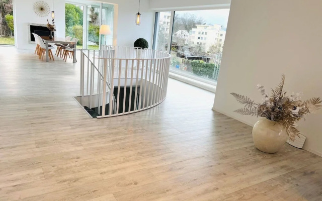 Big House for 10 People