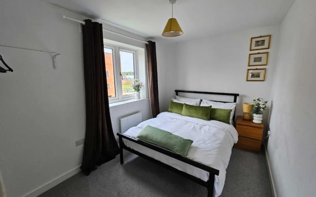 Ipswich - 3 Beds - Sleeps 6 - Private Garden