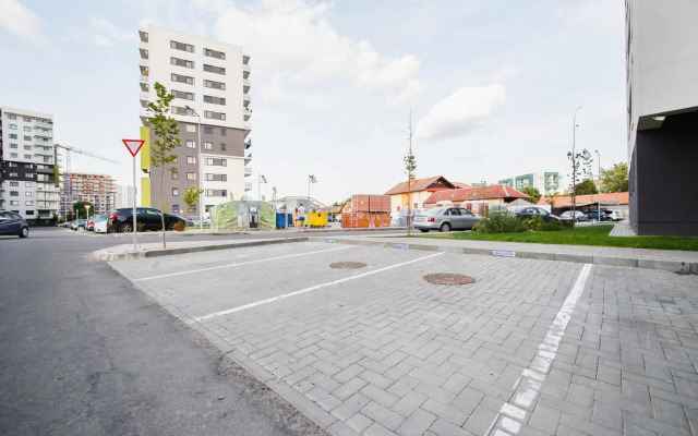 Monochrome Style Central Apartment
