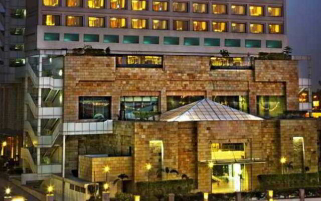 Hilton New Delhi Noida Mayur V