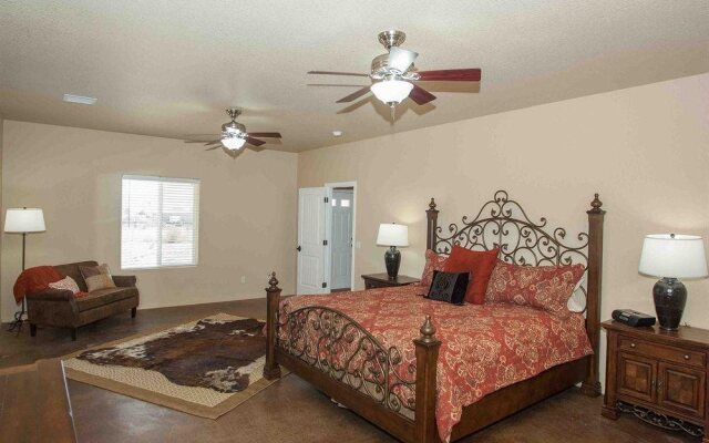 Horse Shoe Court Vacation Rental