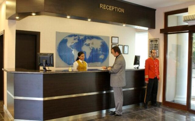 Ener Old Castle Resort Hotel