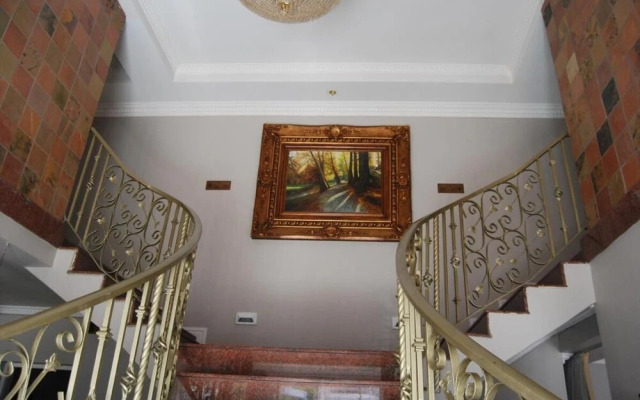 Savoy Lodge - Budget Triple Room 4