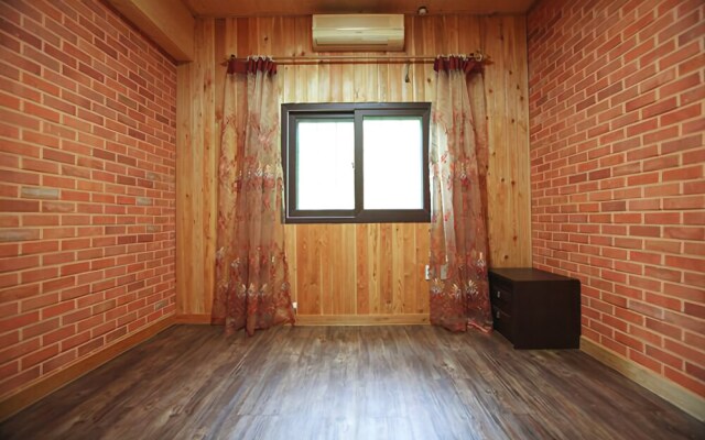 Yongin Tree's Story Pension