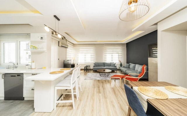 Delightful Flat With Shared Pool in Konyaalti