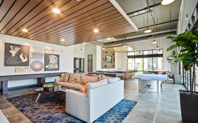 Bluebird Suites near Facebook HQ