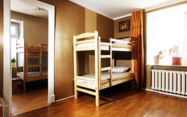 Top Hostel and Tours