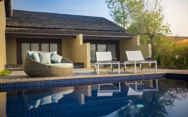 Meghauli Serai Chitwan National Park - A Taj Safari Lodge