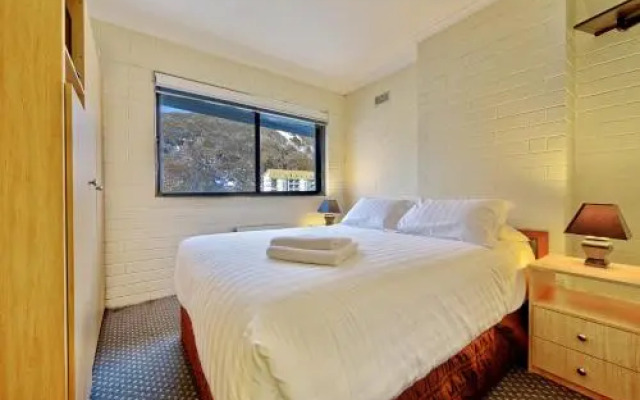 Snow Ski Apartments 14