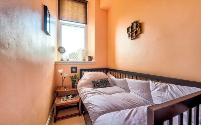 Bohemian Style, City Centre Apartment for 5 People