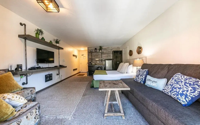 231 Bldg C 1 Bedroom Condo