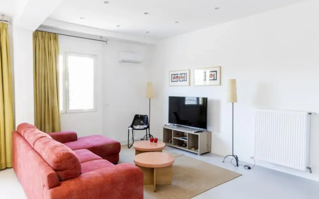 Beautiful 2 Bdrm apt in Athens