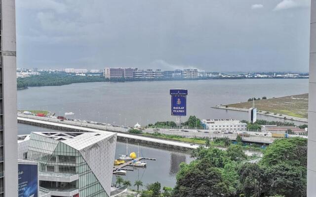 Yussy 4Bedroom Condo at R&F Princess Cove