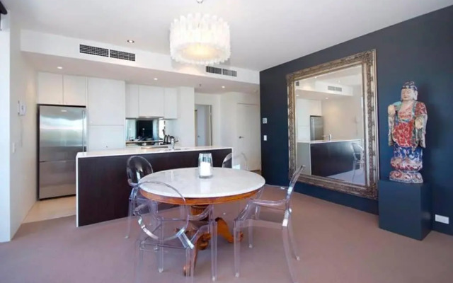 301 Harbour View