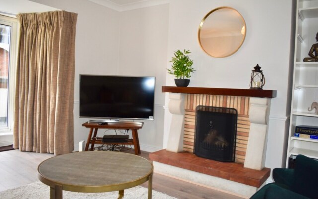 Modern & Renovated 2 Bedroom Flat in Rathmines