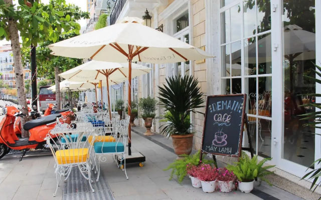 Le Bonheur Hotel