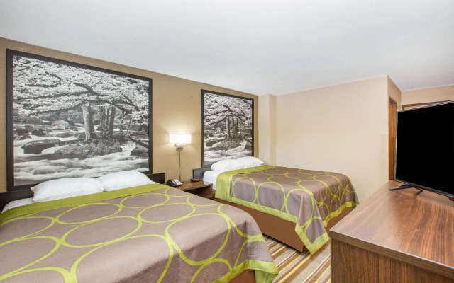 Super 8 by Wyndham Chattanooga Lookout Mountain TN