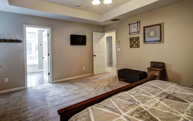 4 Bedroom, Cavonnier Lane