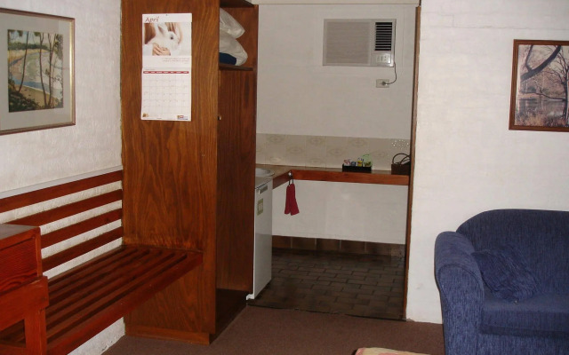 Olde Horsham Motor Inn