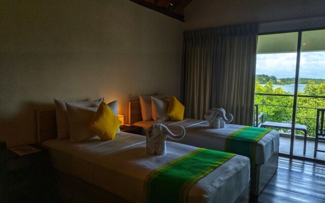 Chari Lake Hotel