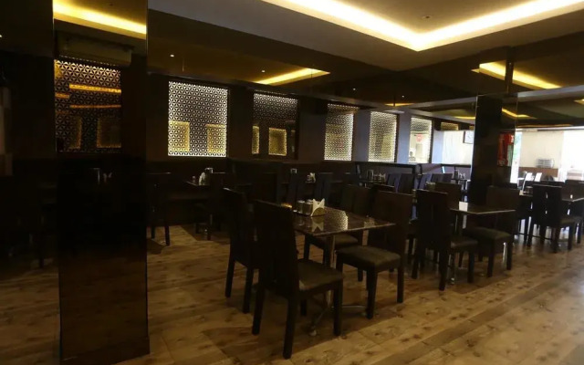 OYO 10222 Hotel Anbu Park