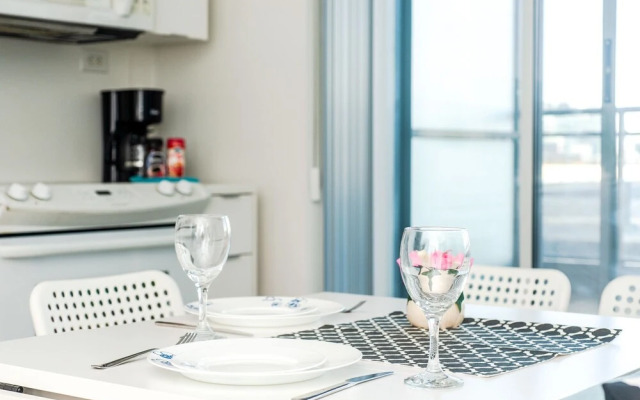 Gorgeous Luxury Condos near the CN Tower