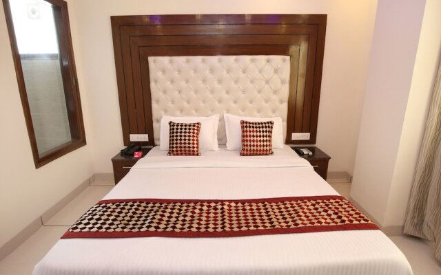 Hotel Silver Palm