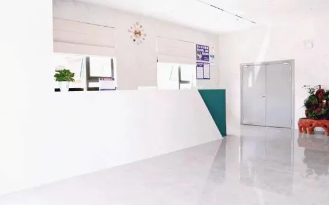 Xuanxi Hotel (Old Town Center Lijingmen Cross Street) – Lobby – Luoyang