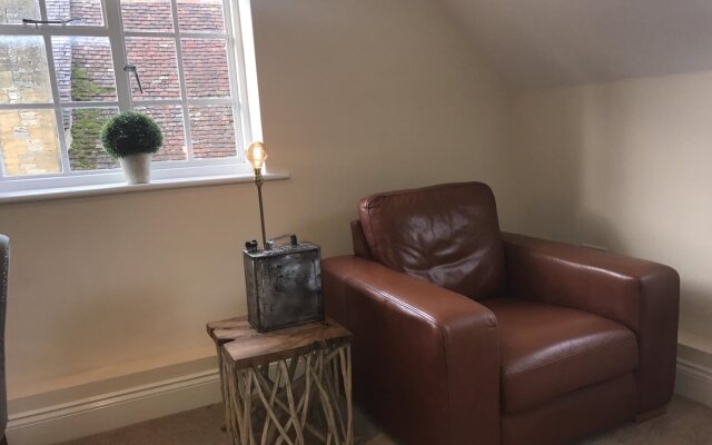 The Lodge at Broadway